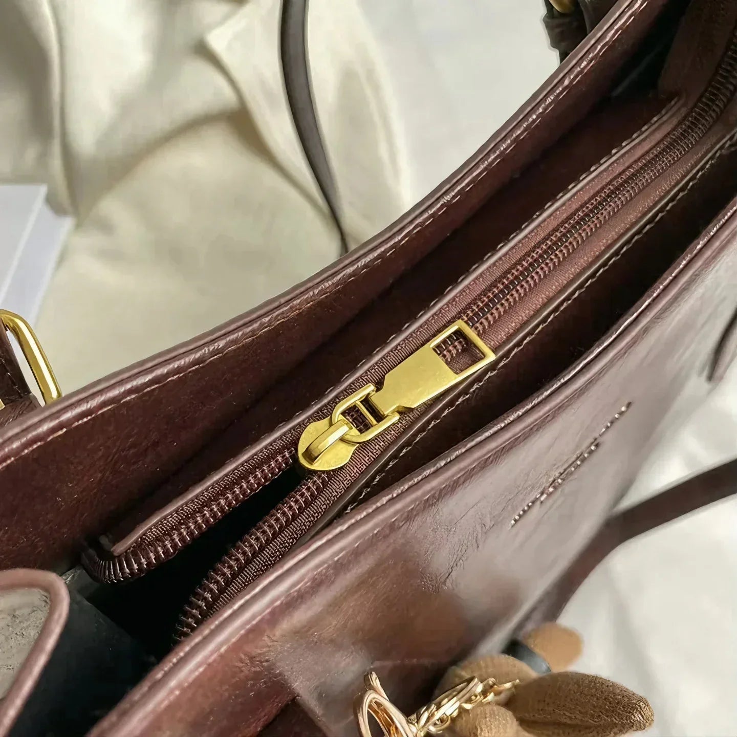 MIKAXIQI & BAGS | BOLSO VEGANO COM ENCANTO - ZYRO