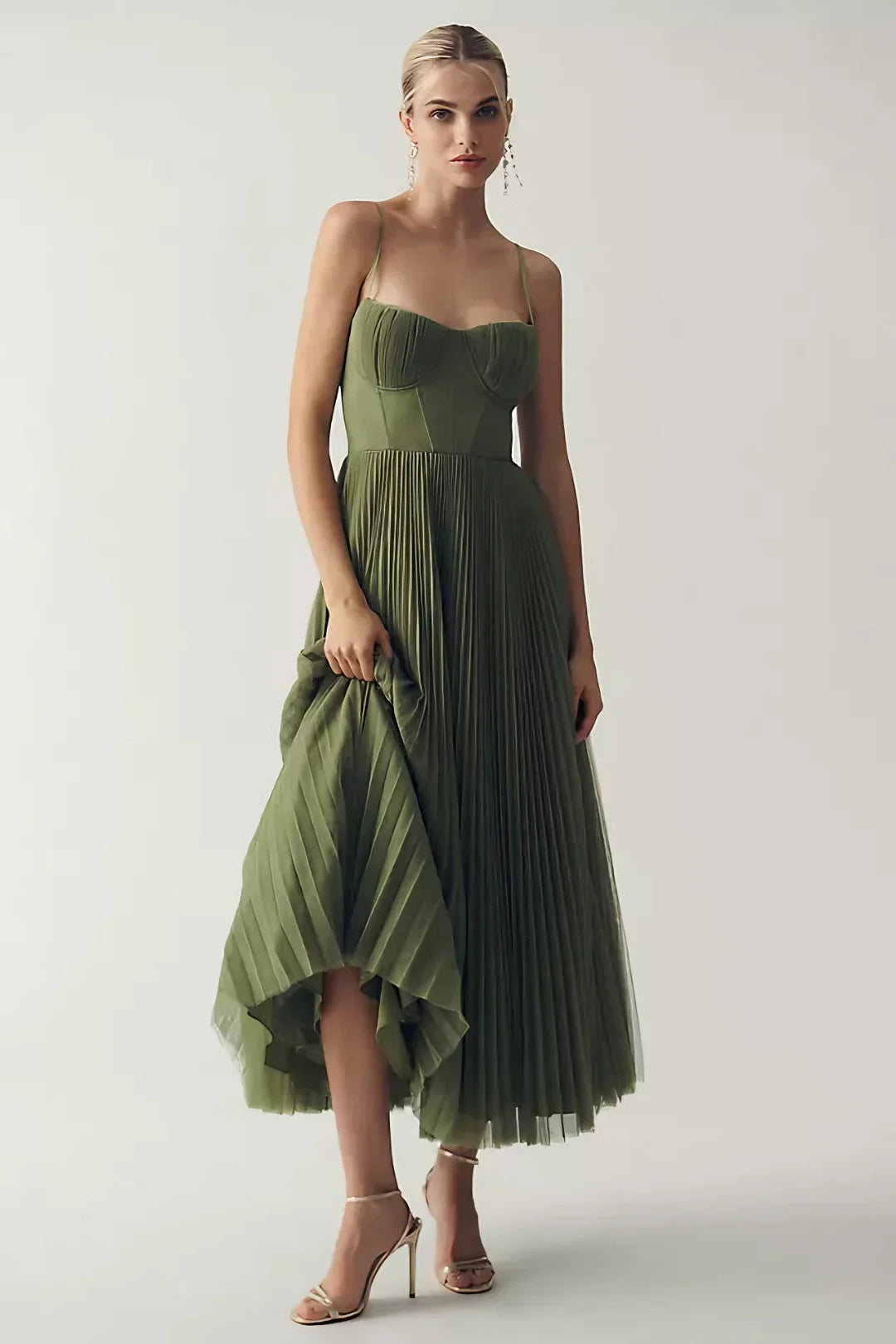 AMBER | VESTIDO DE TUL PLISADO CON DRAPEADO ASIMÉTRICO - ZYRO